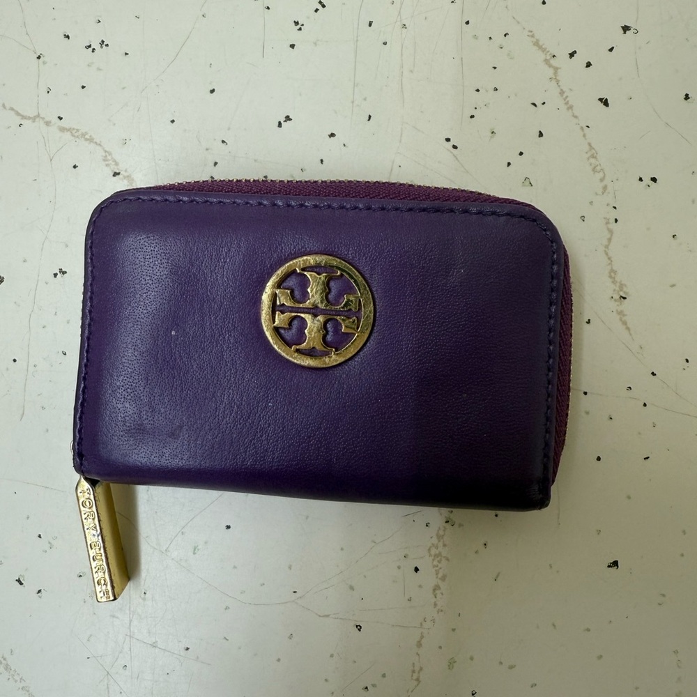 Tory Burch Deep Purple Leather Zip Card Case with Keychain and Gold hardware - Picture 14 of 16